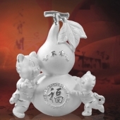 合家幸?；⒓冦y擺件